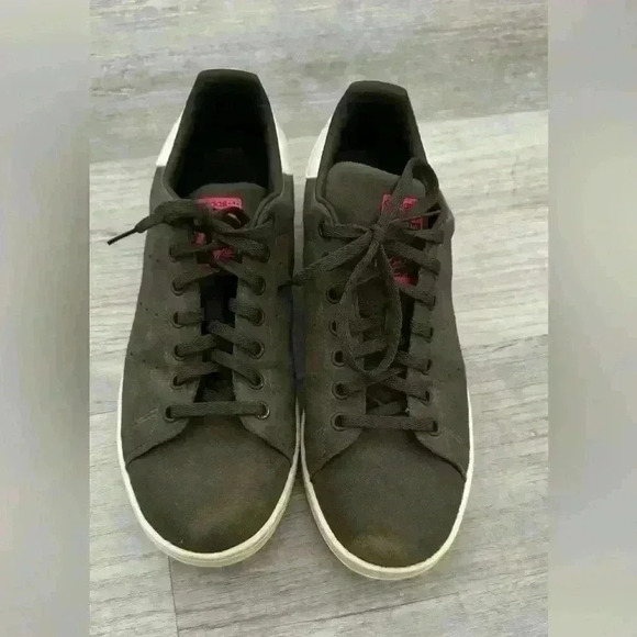 Adidas tennis shoes for W/M - Picture 1 of 3